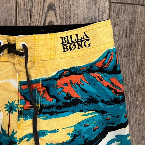 Billabong Men's Hawaiian Print Boardshorts - Size 30 - Picture 5 of 8